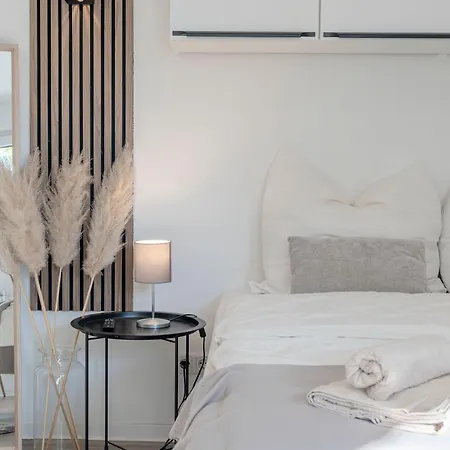 Spacestays Bunker Messe Wi-fi Tv דירה אסן